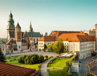 Krakow flights bookable with various airline and timing preferences